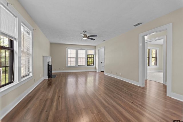 1815 S Robertson Ave., Tyler, TX 75701