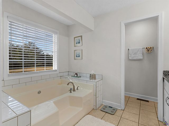 521 Levi Barnes Road, Jackson, GA 30233