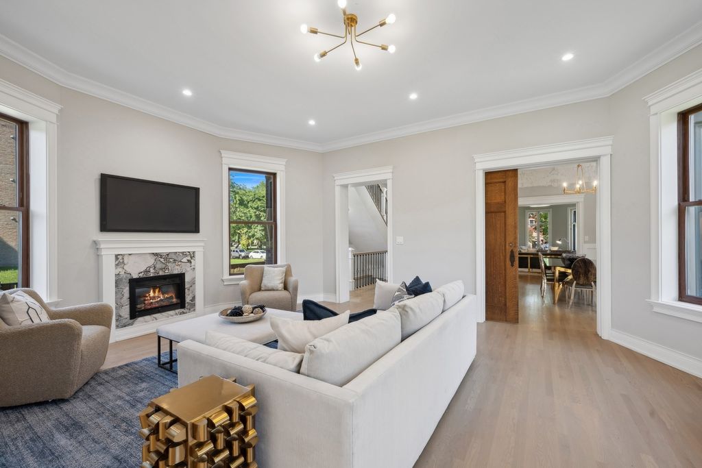property-img