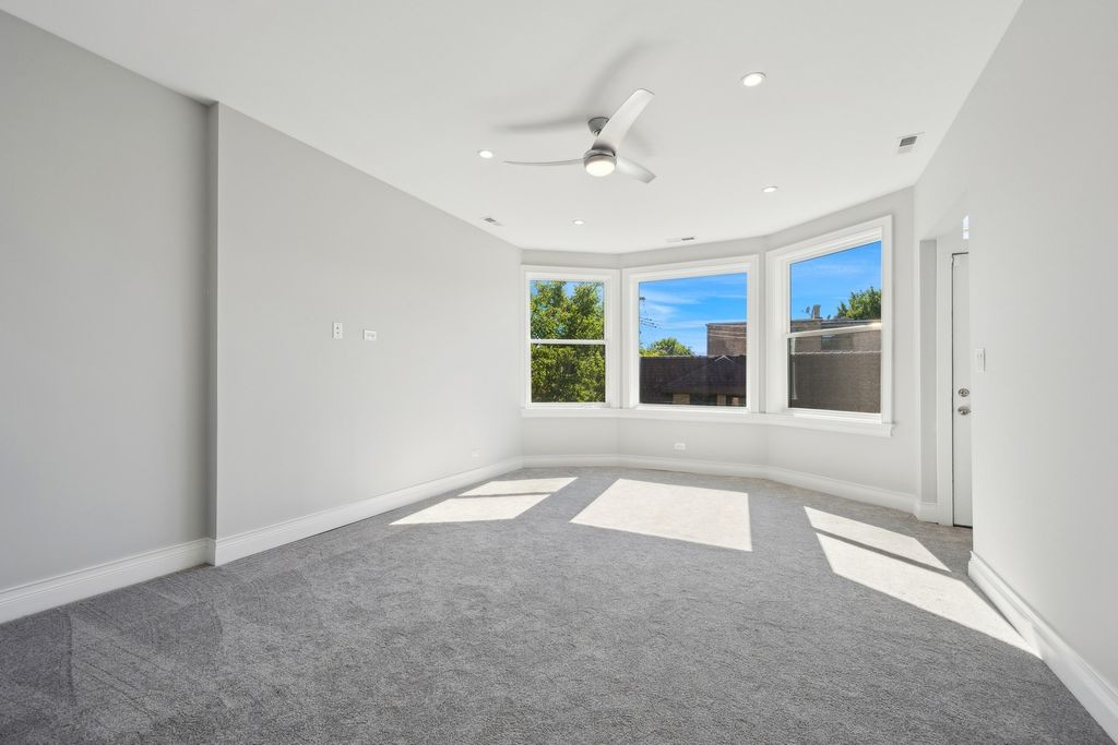 property-img