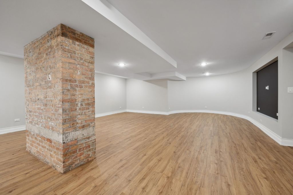 property-img
