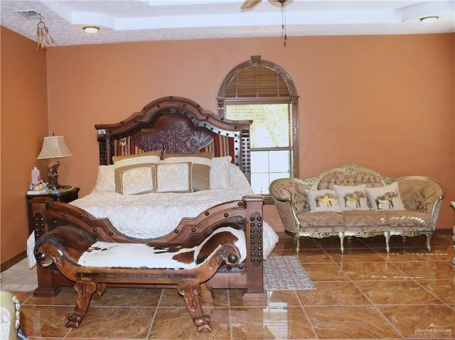 322 N Charco Blanco Road, Rio Grande City, TX 78582