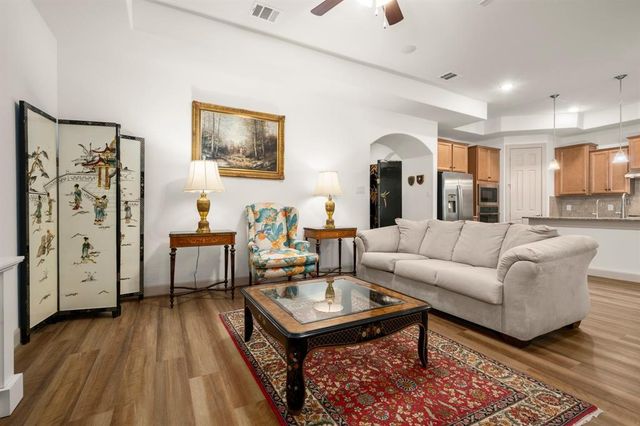 12117 Creekside Villas Court, Conroe, TX 77304