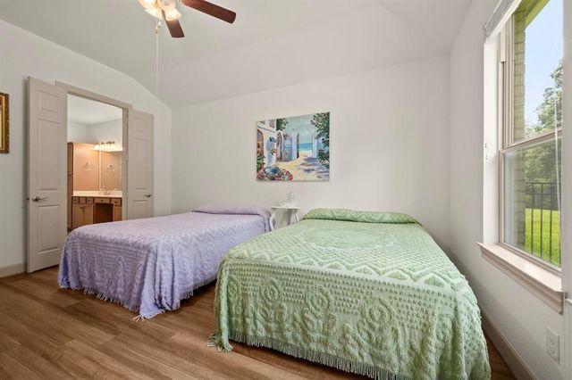 12117 Creekside Villas Court, Conroe, TX 77304