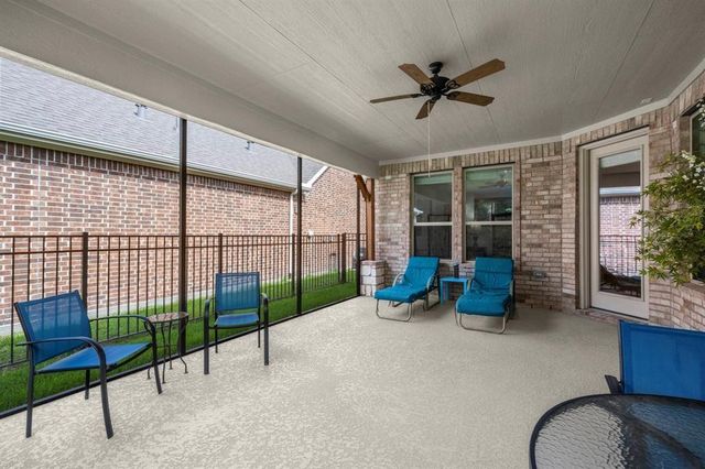 12117 Creekside Villas Court, Conroe, TX 77304