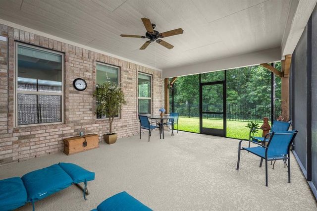 12117 Creekside Villas Court, Conroe, TX 77304