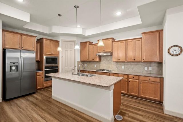 12117 Creekside Villas Court, Conroe, TX 77304