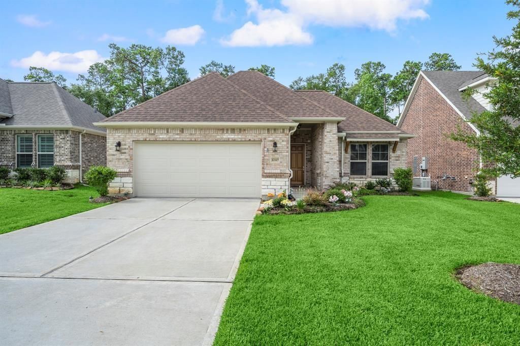 12117 Creekside Villas Court, Conroe, TX 77304