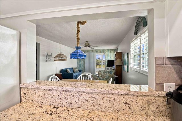 304 47TH AVENUE DRIVE W 313, Bradenton, FL 34207