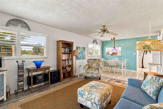 304 47TH AVENUE DRIVE W 313, Bradenton, FL 34207