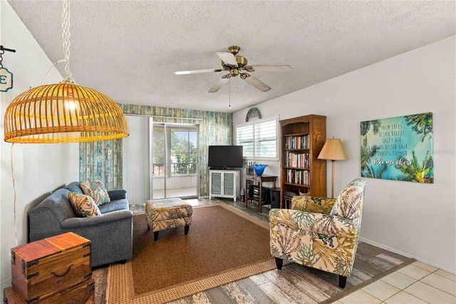 304 47TH AVENUE DRIVE W 313, Bradenton, FL 34207