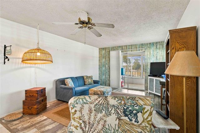 304 47TH AVENUE DRIVE W 313, Bradenton, FL 34207