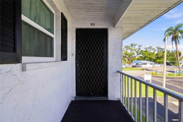 304 47TH AVENUE DRIVE W 313, Bradenton, FL 34207