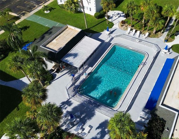 304 47TH AVENUE DRIVE W 313, Bradenton, FL 34207