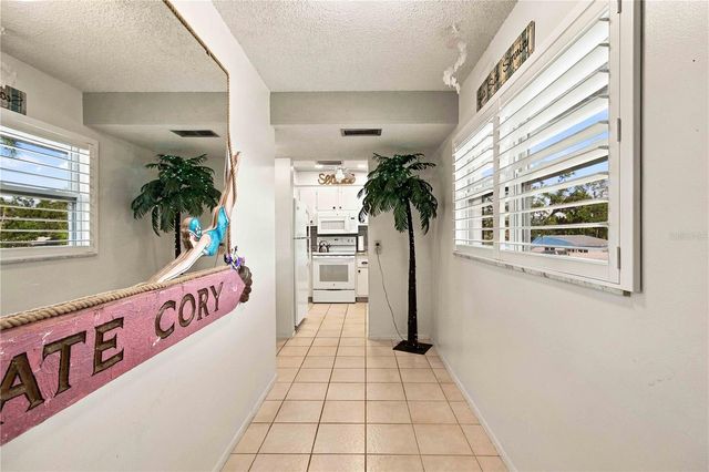 304 47TH AVENUE DRIVE W 313, Bradenton, FL 34207