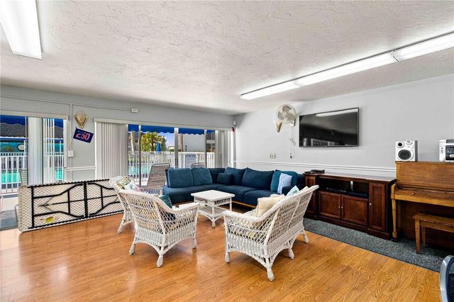 304 47TH AVENUE DRIVE W 313, Bradenton, FL 34207