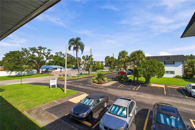 304 47TH AVENUE DRIVE W 313, Bradenton, FL 34207