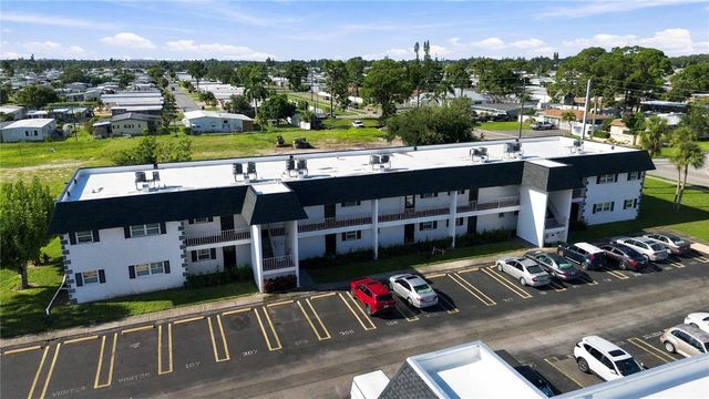 304 47TH AVENUE DRIVE W 313, Bradenton, FL 34207
