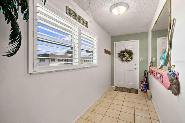 304 47TH AVENUE DRIVE W 313, Bradenton, FL 34207