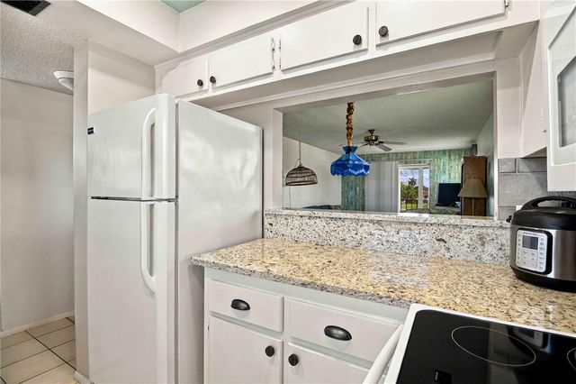 304 47TH AVENUE DRIVE W 313, Bradenton, FL 34207