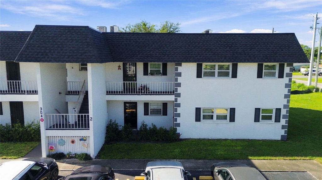 304 47TH AVENUE DRIVE W 313, Bradenton, FL 34207