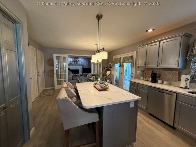 322 Plantation Drive, Hurricane, WV 25526