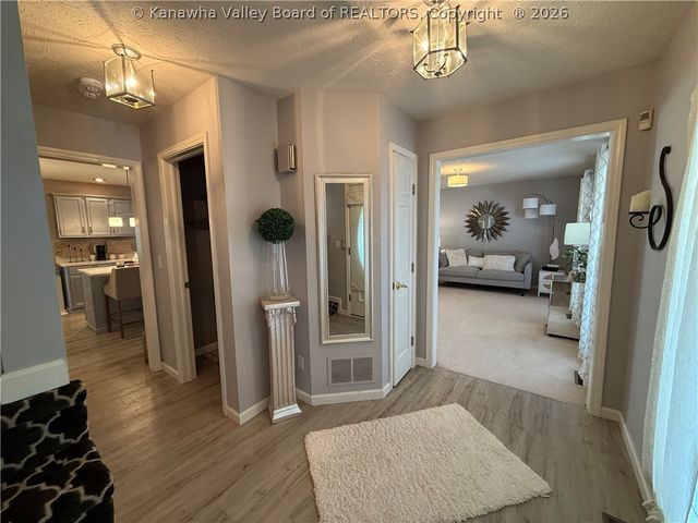 322 Plantation Drive, Hurricane, WV 25526