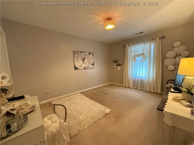 322 Plantation Drive, Hurricane, WV 25526