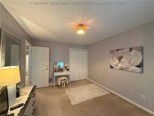 322 Plantation Drive, Hurricane, WV 25526