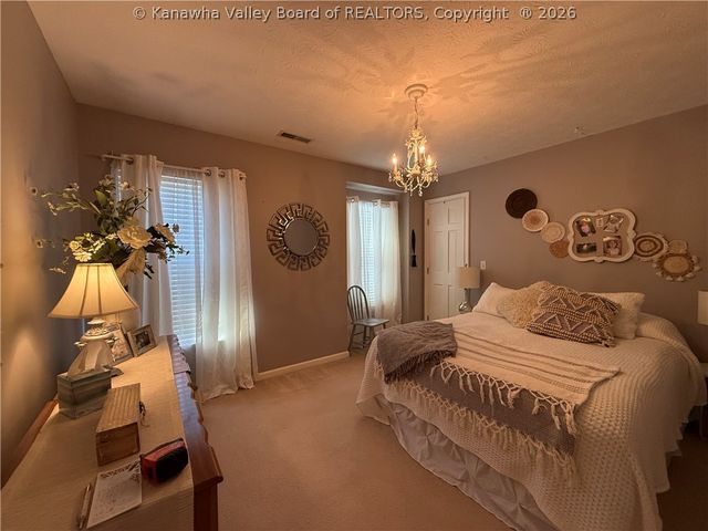 322 Plantation Drive, Hurricane, WV 25526