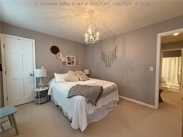 322 Plantation Drive, Hurricane, WV 25526