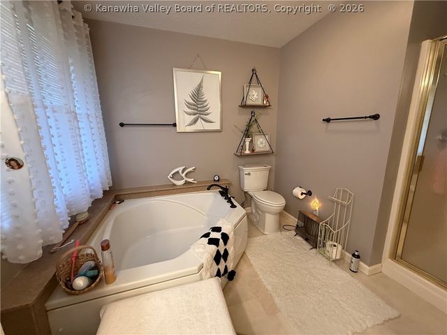 322 Plantation Drive, Hurricane, WV 25526