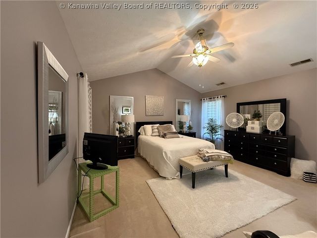 322 Plantation Drive, Hurricane, WV 25526