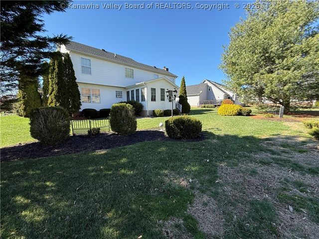 322 Plantation Drive, Hurricane, WV 25526