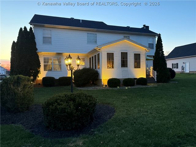 322 Plantation Drive, Hurricane, WV 25526