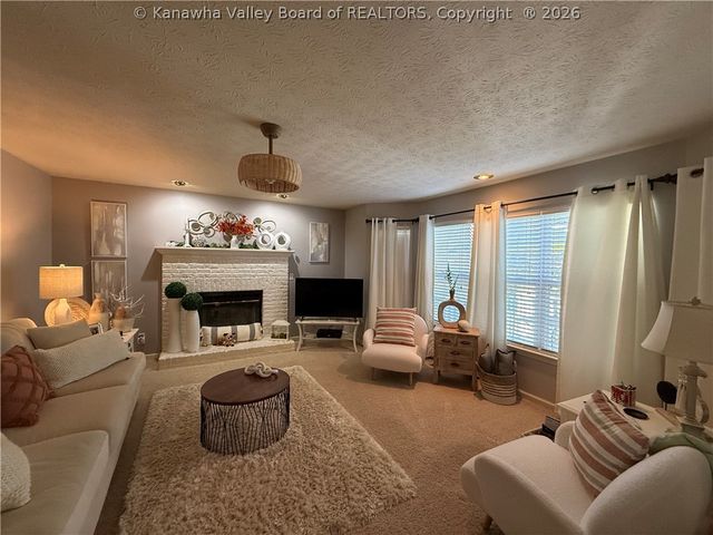 322 Plantation Drive, Hurricane, WV 25526