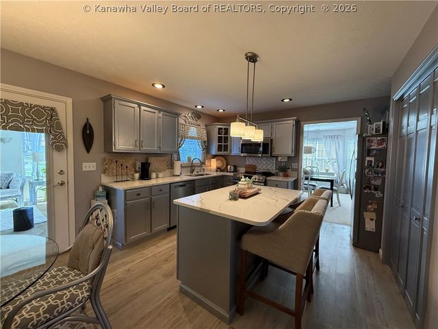 322 Plantation Drive, Hurricane, WV 25526