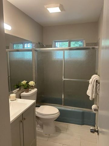 328 W EDMONSTON DR, Rockville, MD 20852