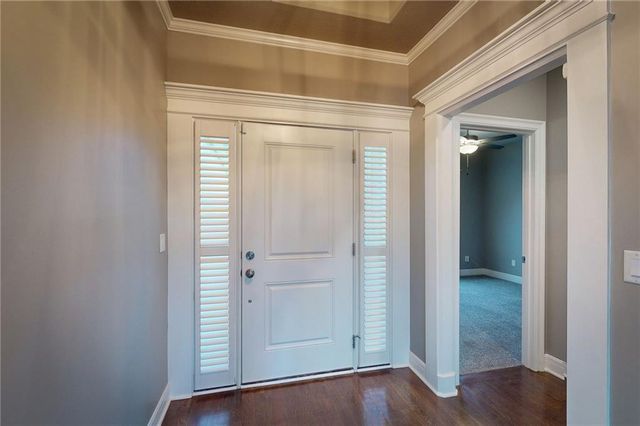 309 SW Chelmsford Drive, Blue Springs, MO 64014