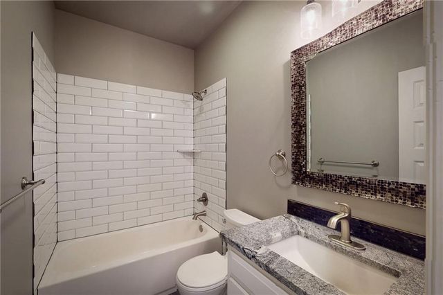 309 SW Chelmsford Drive, Blue Springs, MO 64014