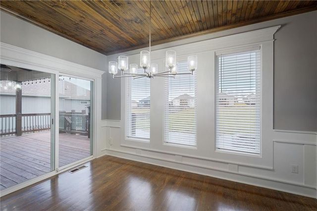 309 SW Chelmsford Drive, Blue Springs, MO 64014