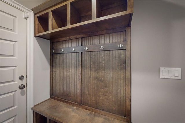 309 SW Chelmsford Drive, Blue Springs, MO 64014