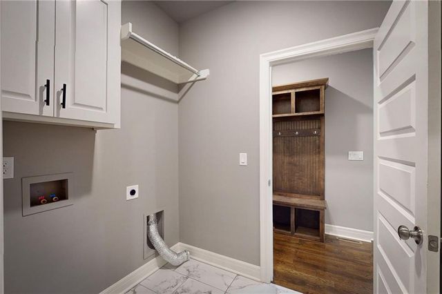 309 SW Chelmsford Drive, Blue Springs, MO 64014