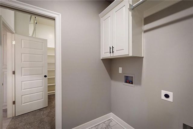 309 SW Chelmsford Drive, Blue Springs, MO 64014