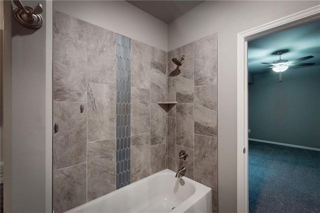 309 SW Chelmsford Drive, Blue Springs, MO 64014