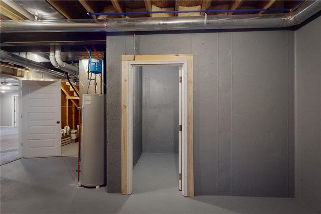 309 SW Chelmsford Drive, Blue Springs, MO 64014