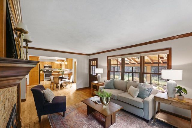 290 Fieldstone ROAD, Delafield, WI 53018