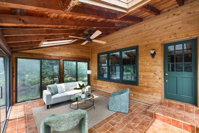 290 Fieldstone ROAD, Delafield, WI 53018