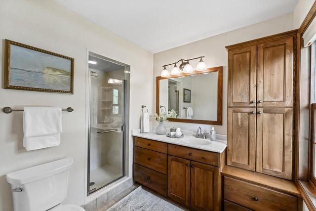290 Fieldstone ROAD, Delafield, WI 53018