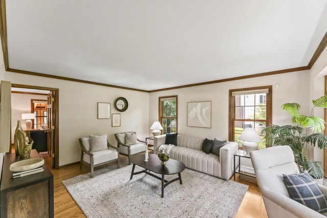 290 Fieldstone ROAD, Delafield, WI 53018